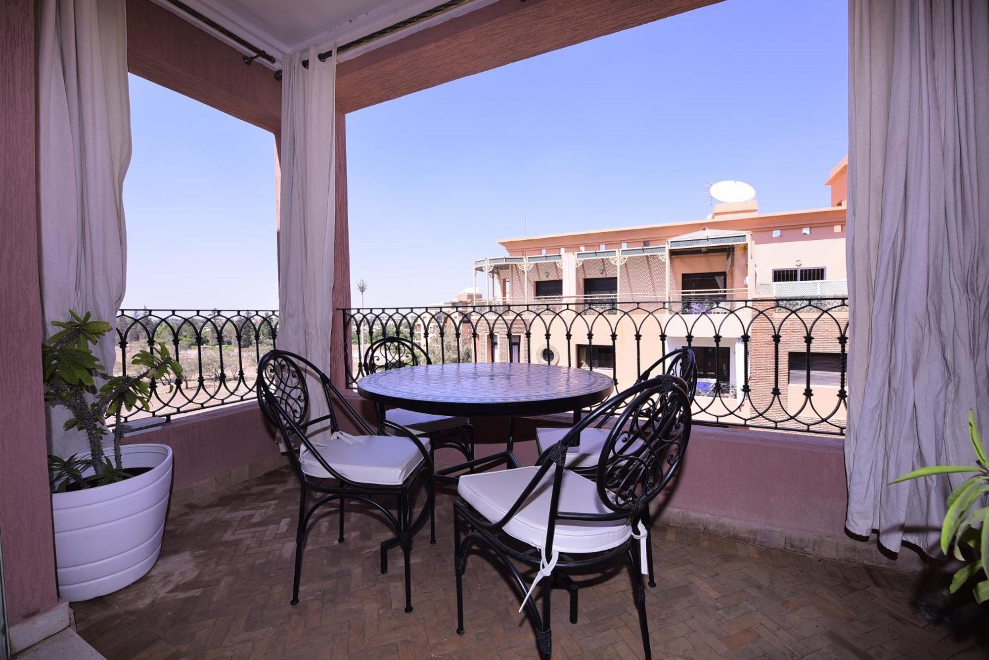Babylone Retreat Elegant Comfort Appartement *